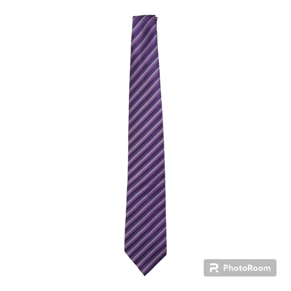 Geoffrey Beene Purple Diagonally-Striped Silk Neck Tie (O/S)